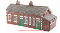 44-0179A Bachmann Scenecraft SDJR Brick Station Green and Cream